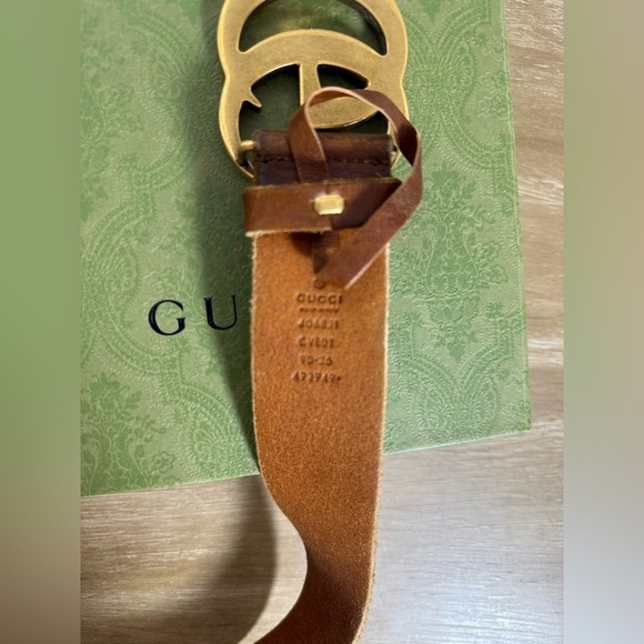 *SOLD somewhere else* Gucci GG marmont Belt with Gold Buckle - Picture 4 of 5